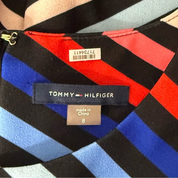 Tommy Hilfiger Sleeveless Striped Crepe Scuba Dress. Size 8 - Picture 9 of 11